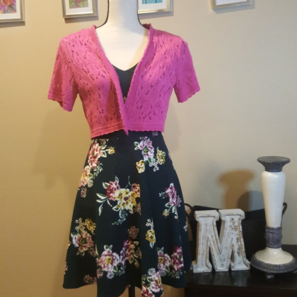 None Dresses & Skirts - Forest Green Textures Skater Dress Petite